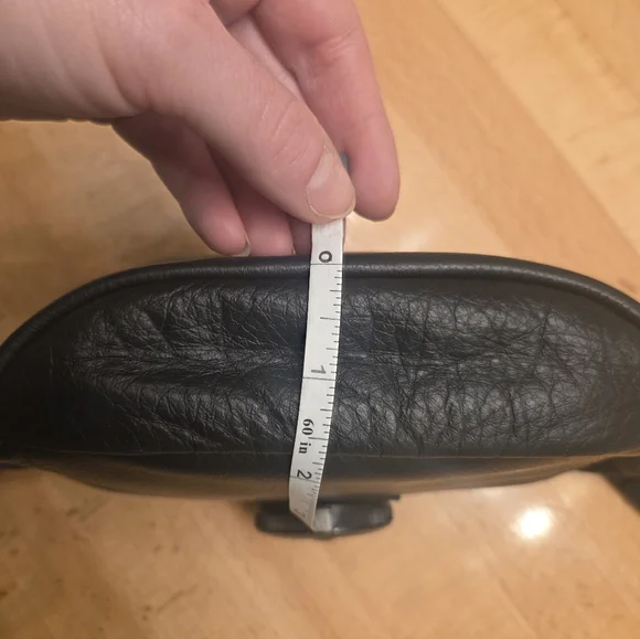 Parker Thatch Cross Your Heart Small Sidekick Sling Bag Black Leather/Suede - Picture 14 of 15